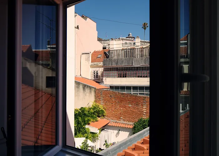 Lisbon Calling Rooms & Studio